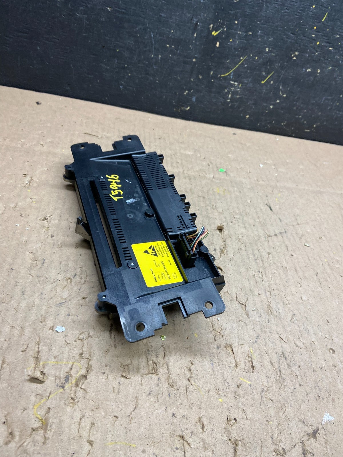 2009 2010 2011 Jaguar XF Radio Receiver CD Player OEM t5946 DG3