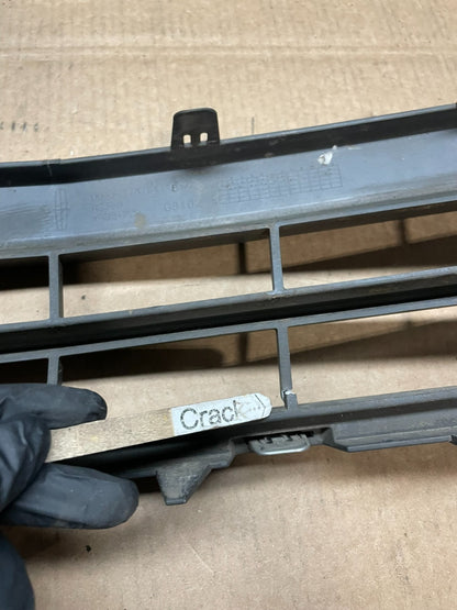 2013 to 2016 Lincoln MKS Front Lower Grille Grill Oem Y9440 DG5