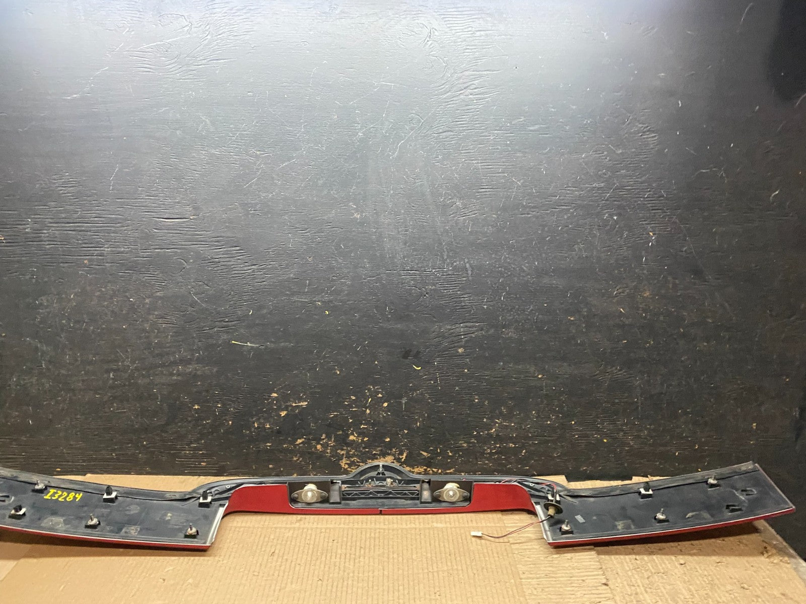 1999 to 2002 Mercury Villager Trunk Lid Center Tail Light  w5728 DG7