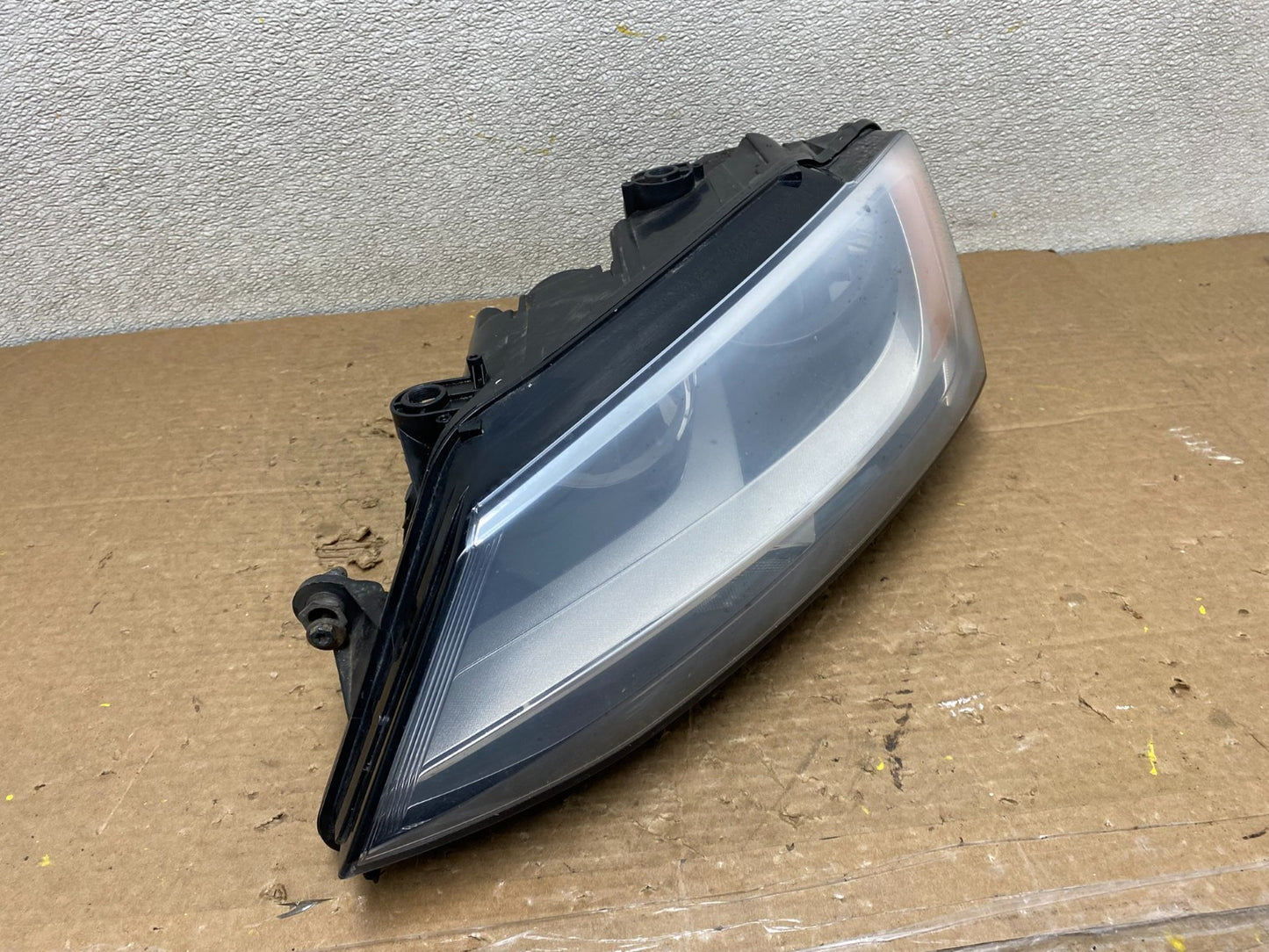 2011 to 2014 Volkswagen Jetta Left Driver LH Headlight Halogen OEM Z3091 DW2