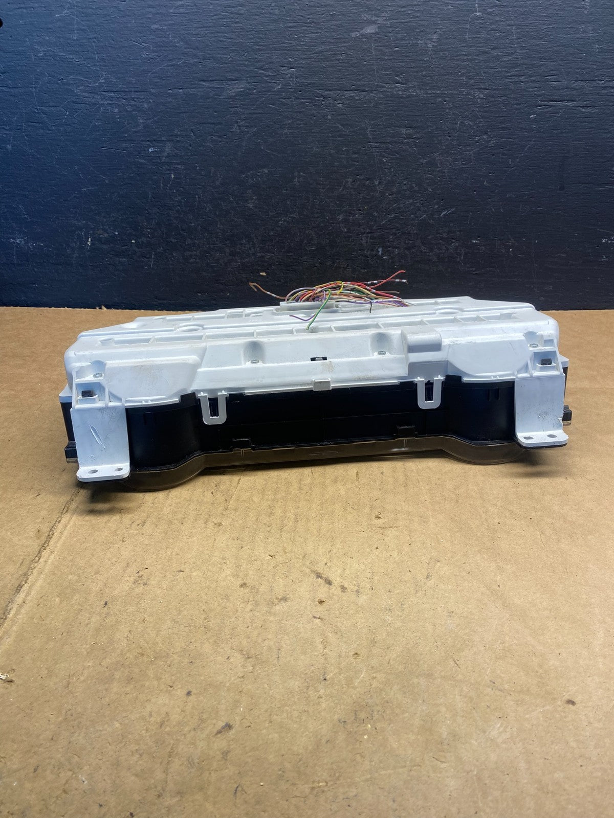2004 2005 Toyota Sienna Speedometer Cluster Gauge AD4840 DG5