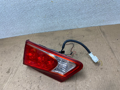 2009 - 2010 Lexus Is250 Is350 Right Passenger RH Inner Tail Light Oem AA7071 DW1