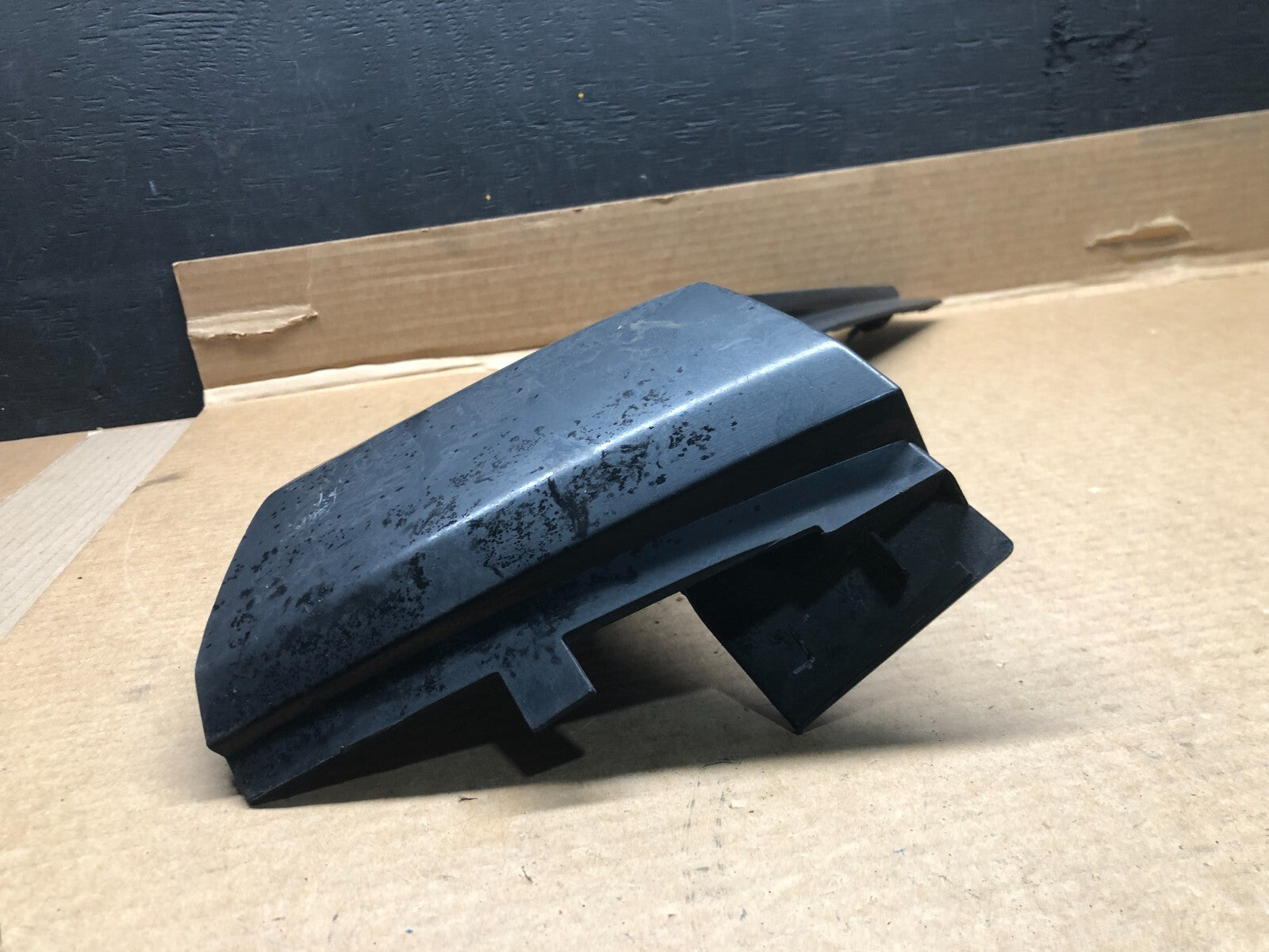 2011-2017 Honda Odyssey Right Passenger Rear Gate Spoiler Garnish H1521 DG3