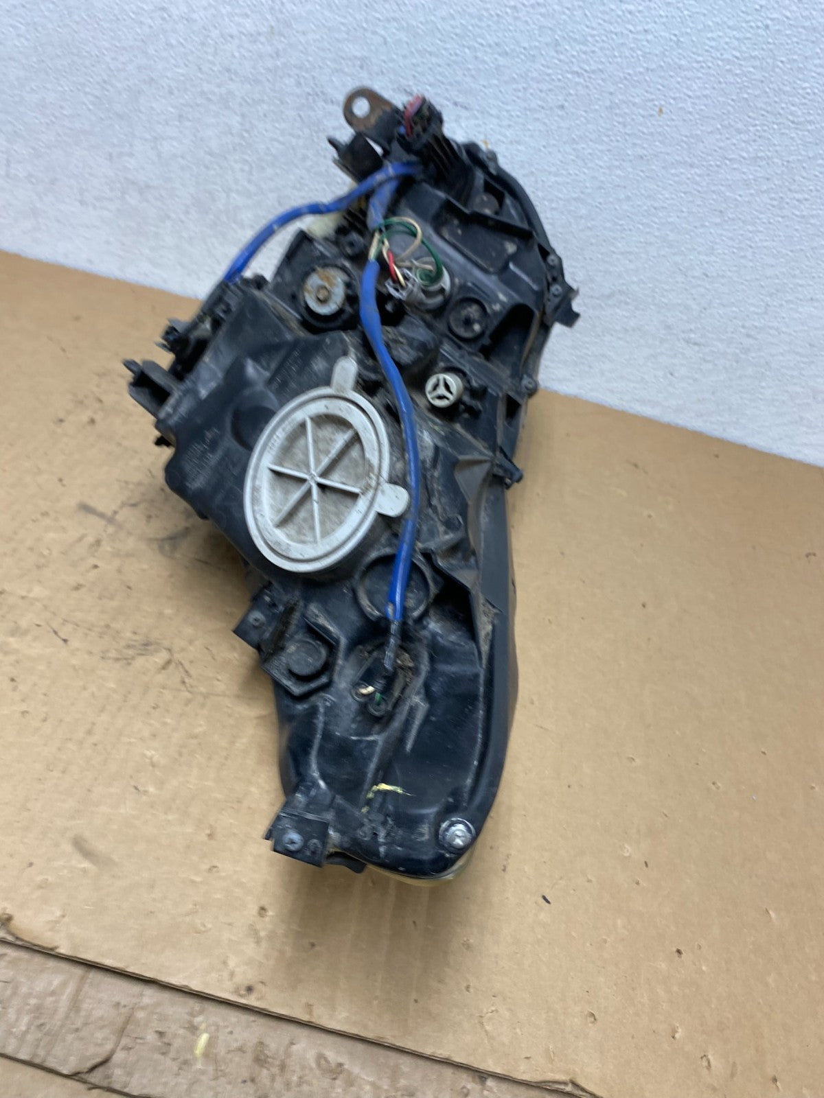 2010-2012 Infiniti G37 Right Passenger Rh Side Xenon HID Headlight AD2852 DW11