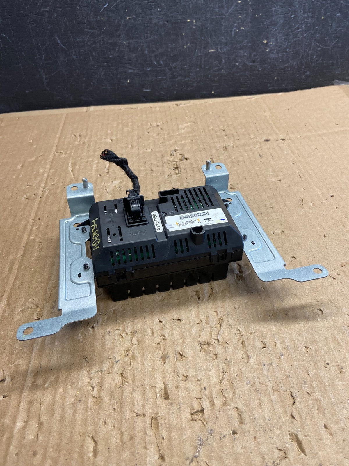 2015 to 2019 Ford Taurus 4.2" Radio Navigation Screen Module AD6834 DG4