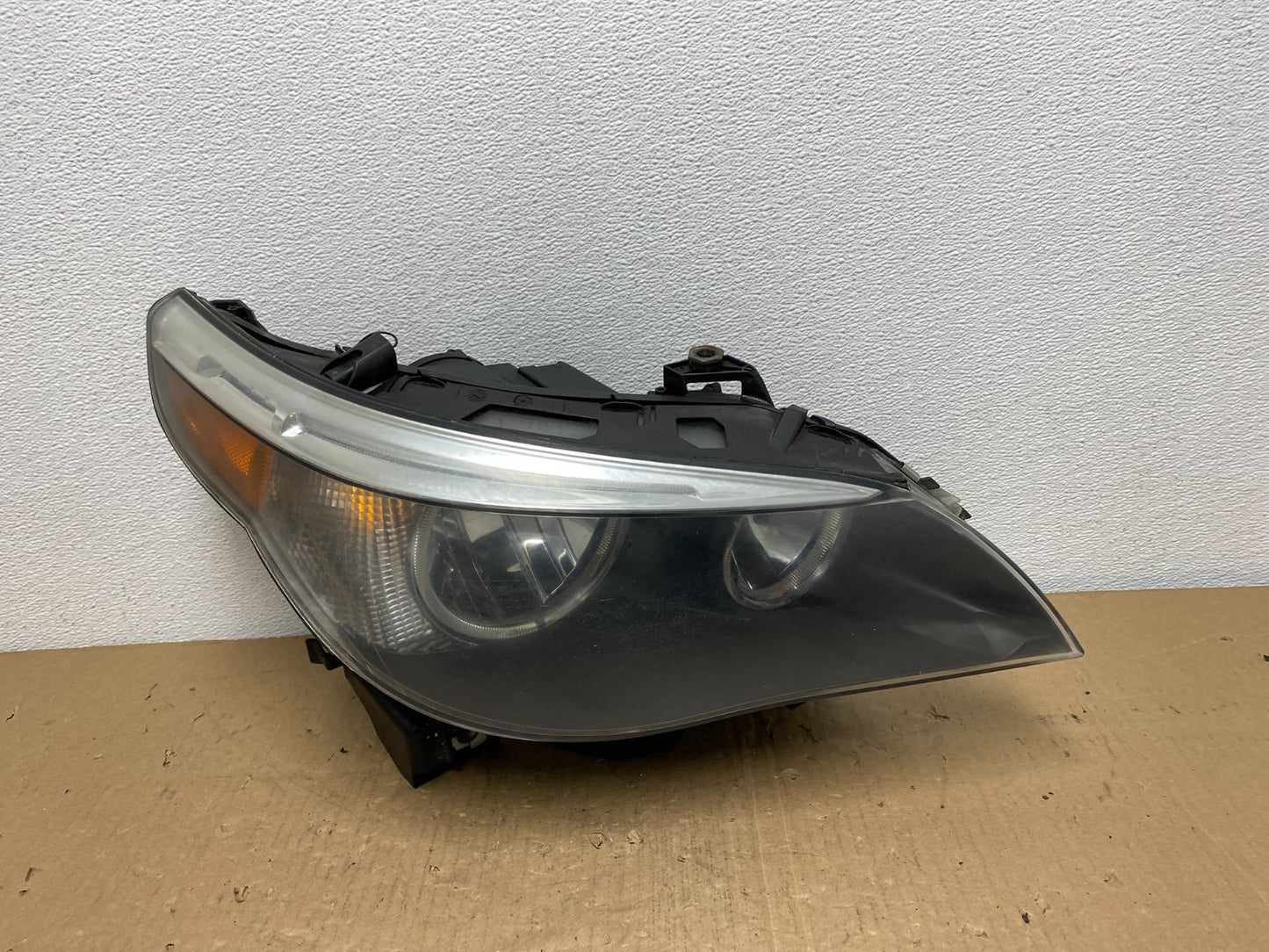 Halogen 2004 -2007 BMW 535i 5 Series Right Passenger Side Headlight AB6658 DW0