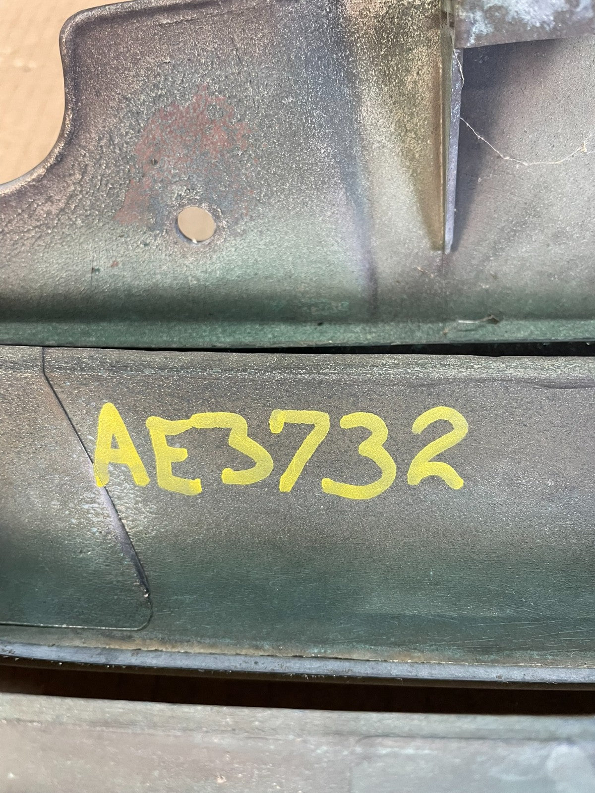 2001 2002 Mitsubishi Montero Front Upper Grill Grille AE3732 DG5