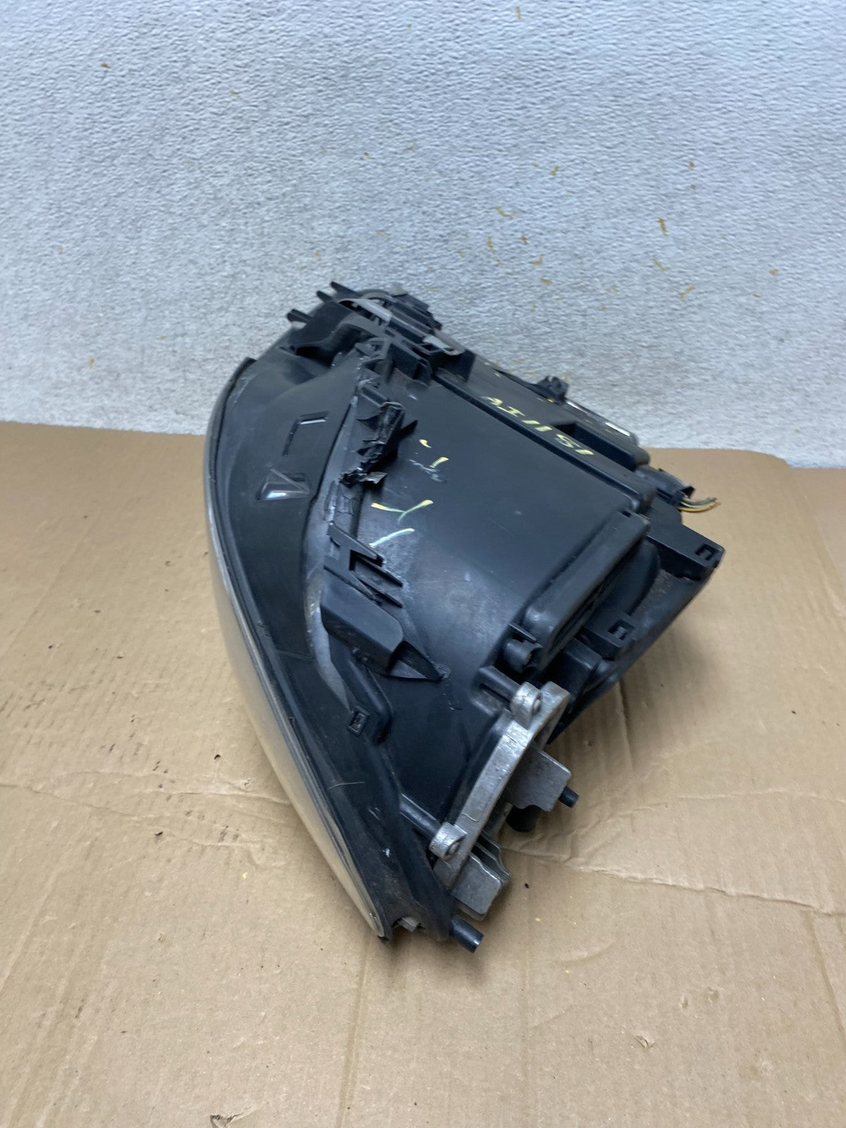 2009-2012 BMW 7-Series 740i 750i Right Passenger Xenon HID Headlight AI11818