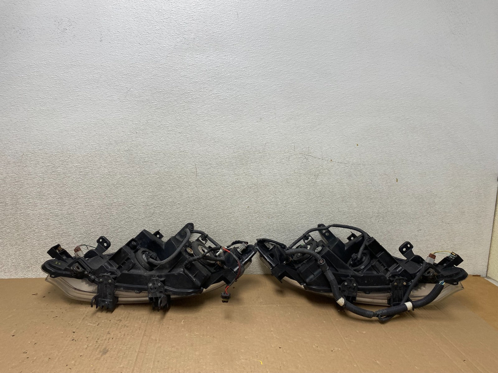 Halogen 2011 2012 2013 2014 Nissan Murano Headlights Left+Right T8265 DW9