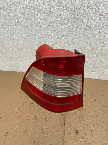 2002-2005 Mercedes ML350 ML-Class Left Driver Lh Side Tail Light AC7297 LK0