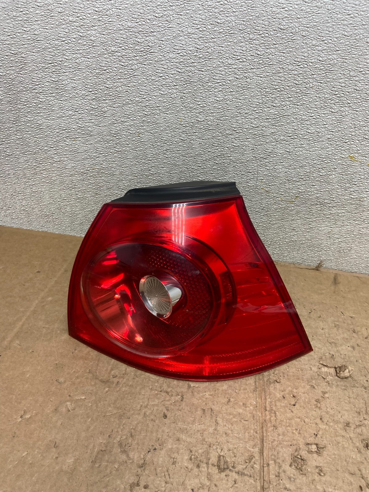 2006 2007 2008 Volkswagen Golf MK5 5 Right Passenger Tail Light Oem AA52070