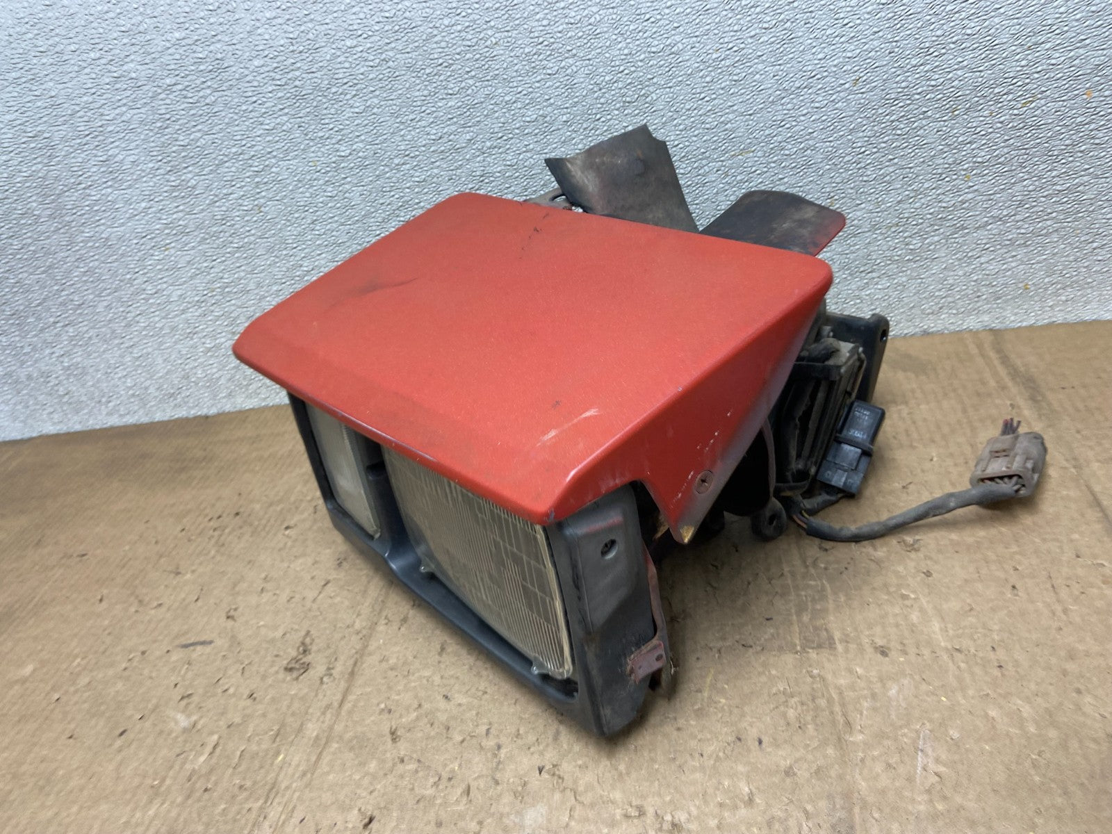 1984 to 1986 Nissan 300ZX Left Driver LH Side Halogen Headlight OEM AA7096 DG1