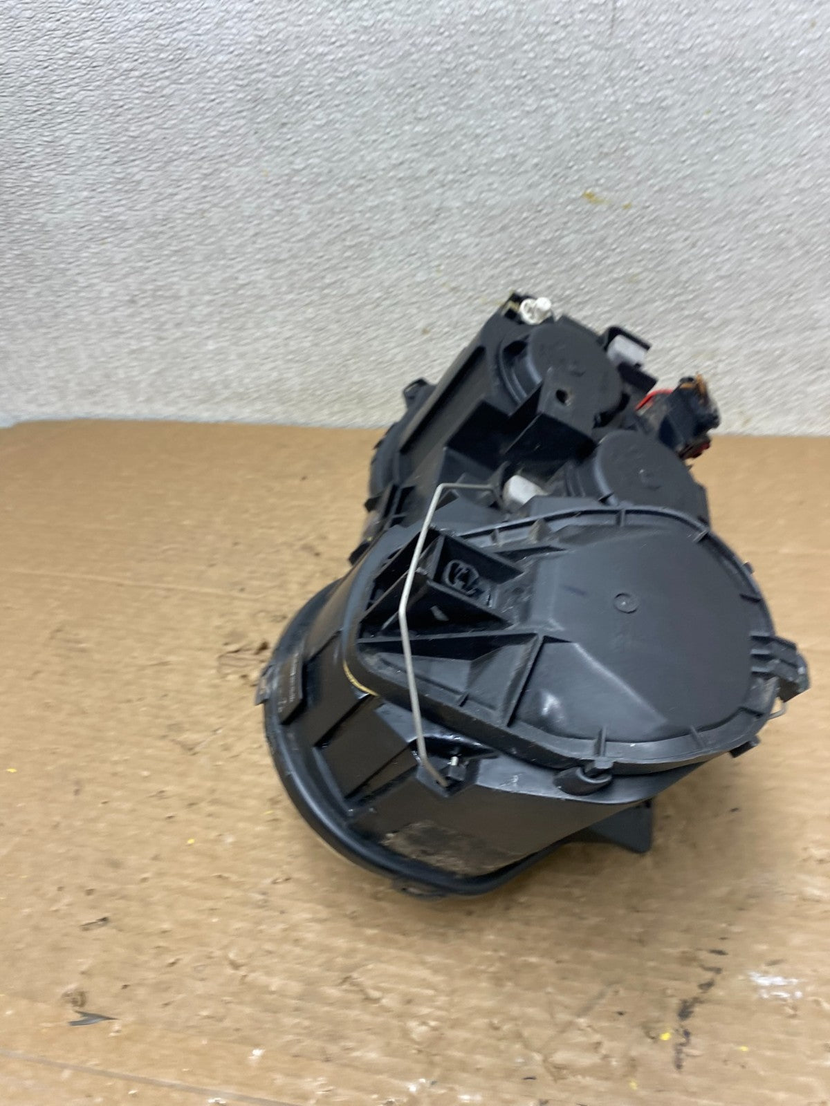 2004 to 2009 Jaguar XJ8 Left Driver LH Side Xenon HID Headlight OEM Z3102 DW8