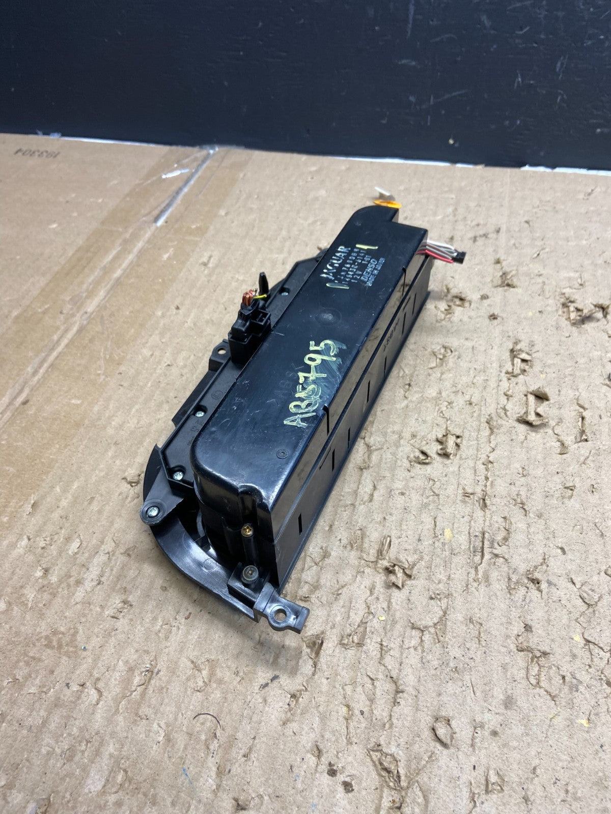 1998 to 2003 Jaguar XJ8 Climate Control Heater A/C Panel OEM AB5795 DG3