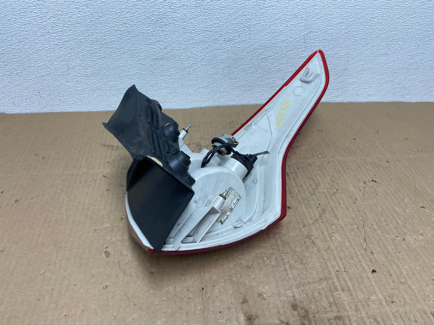 2013 to 2016 Ford Escape Left Driver LH Side Tail Light OEM AB8374 LK5