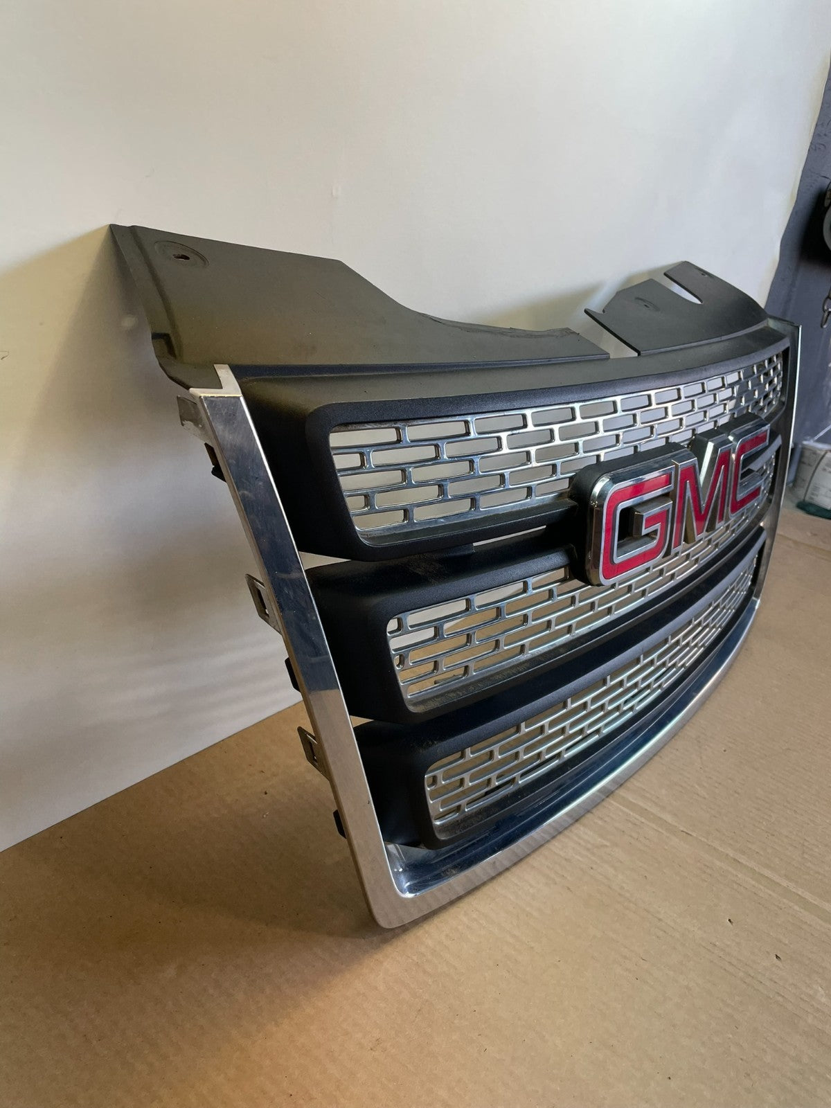 2010 to 2015 Gmc Terrain Front Upper Grill Grille AF5451 DW2