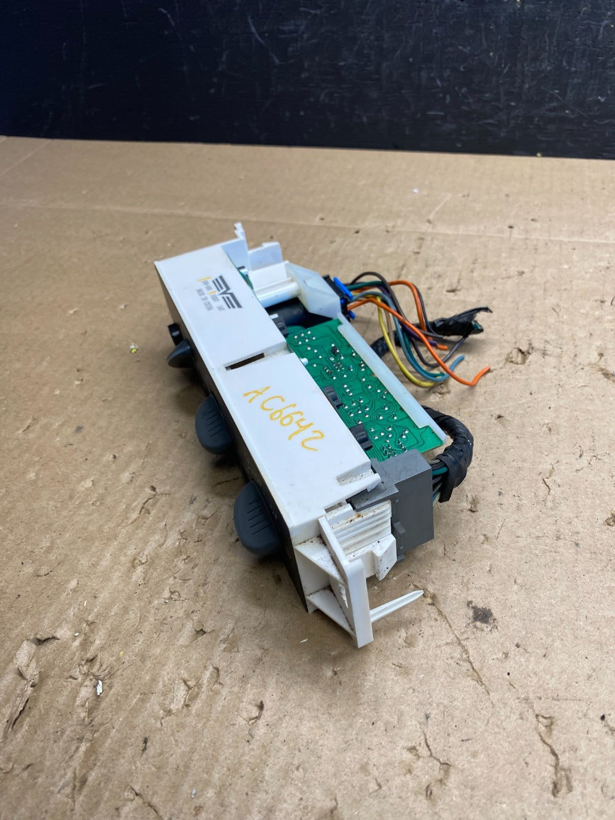 1996-1999 Chevrolet Tahoe 5.7L V8 HVAC Control Module AC66422