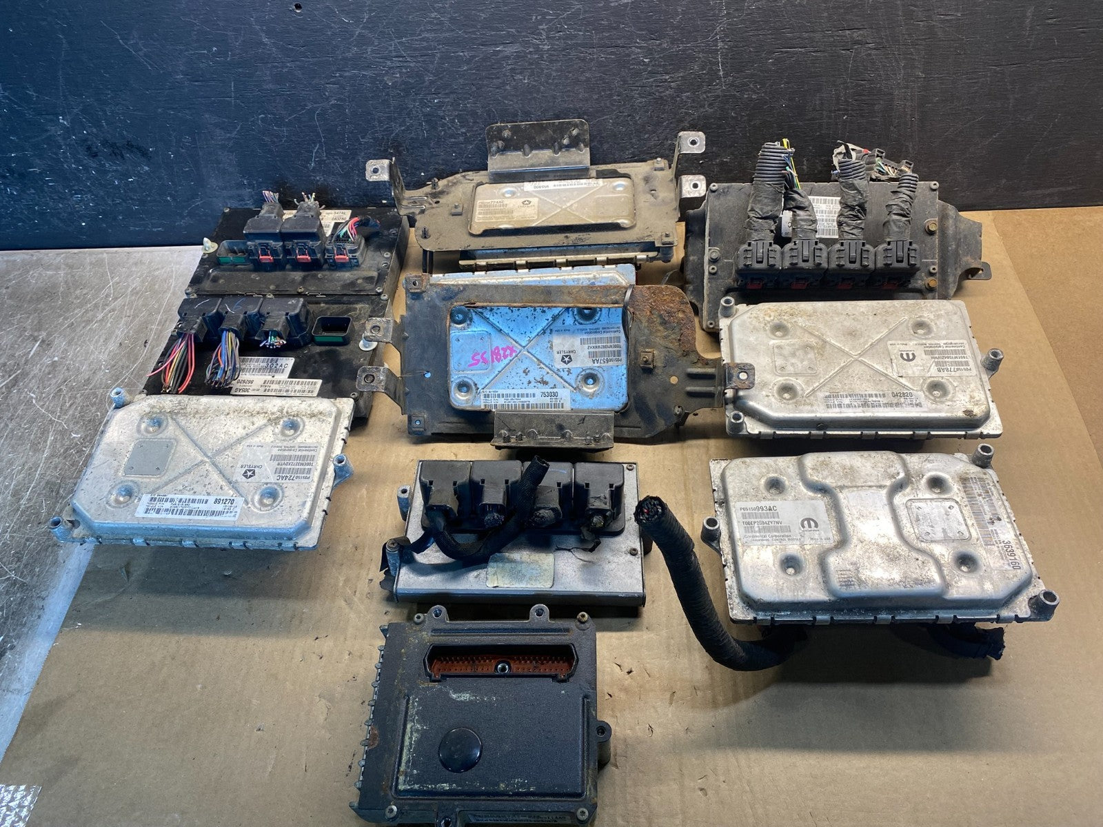 Mix of 10 Dodge ECM Engine Computer Module AG17690