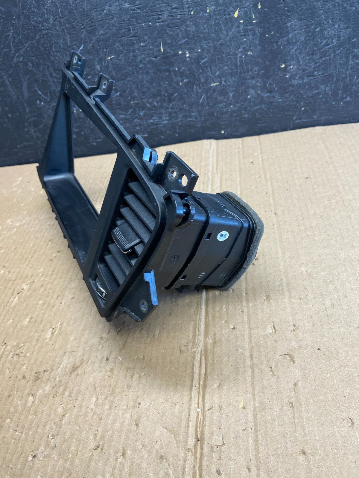 2011 2012 2013 Kia Optima Front Dash Radio Bezel Trim Air Vent AE4048 DG2