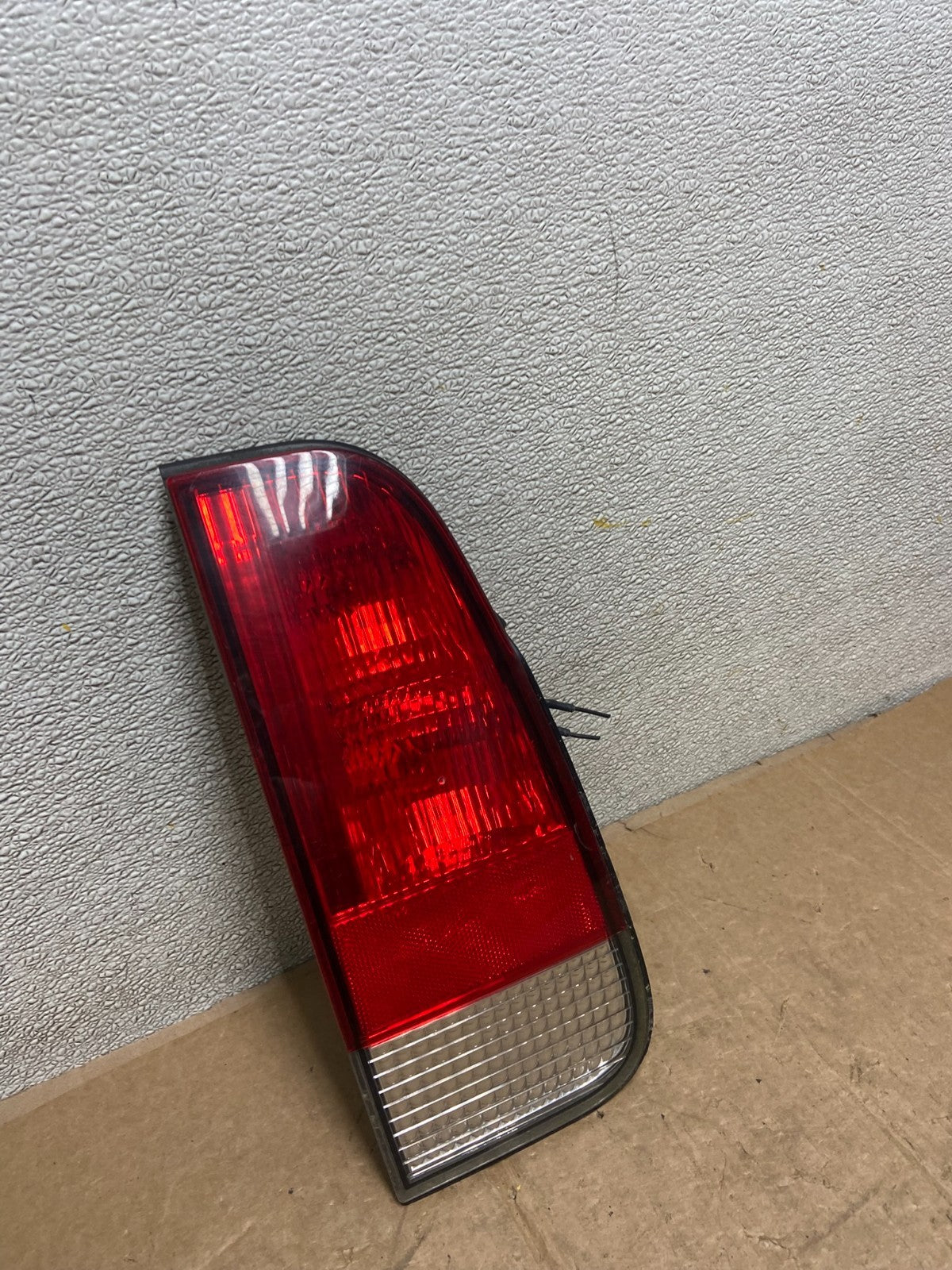 2003 2004 2005 Lincoln Aviator Left Driver Lh Inner Tail Light Side AA2625 DW2