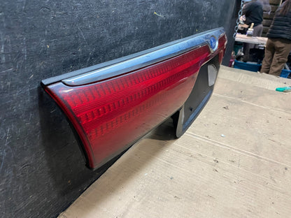 1998 1999 2000 Ford Contour Center Trunk License Plate Tail Light Oem W2192 DG2