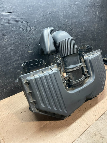 2007 to 2010 BMW E70 X5 N62 Air Intake Cleaner Filter 7548896 OEM y6286 DG2