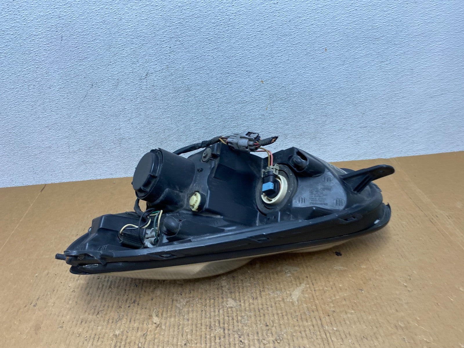 2006 - 2007 Subaru Tribeca B9 Right Passenger RH Halogen Headlight AE2722 DW6