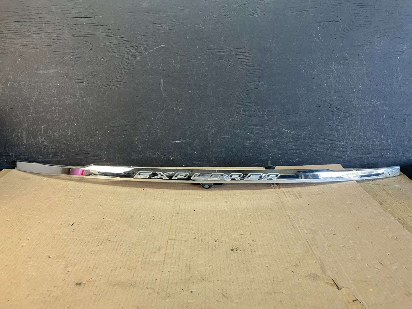 2011-2014 Ford Explorer Rear Tailgate Gate Trim Molding With Camera OE AD8570 DG0