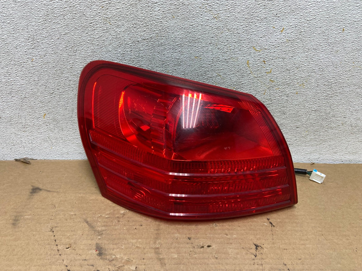 2008 to 2015 Nissan Rogue Left Driver LH Side Tail Light AH4285 LK0