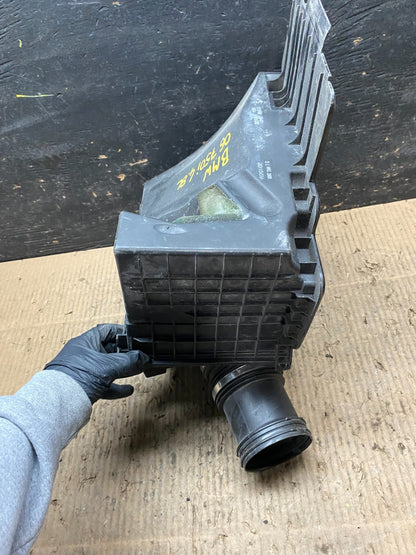 2002 to 2008 BMW 7 E65 E66 750Li 750i Right Side Air Cleaner Intake Box T9791 DG4
