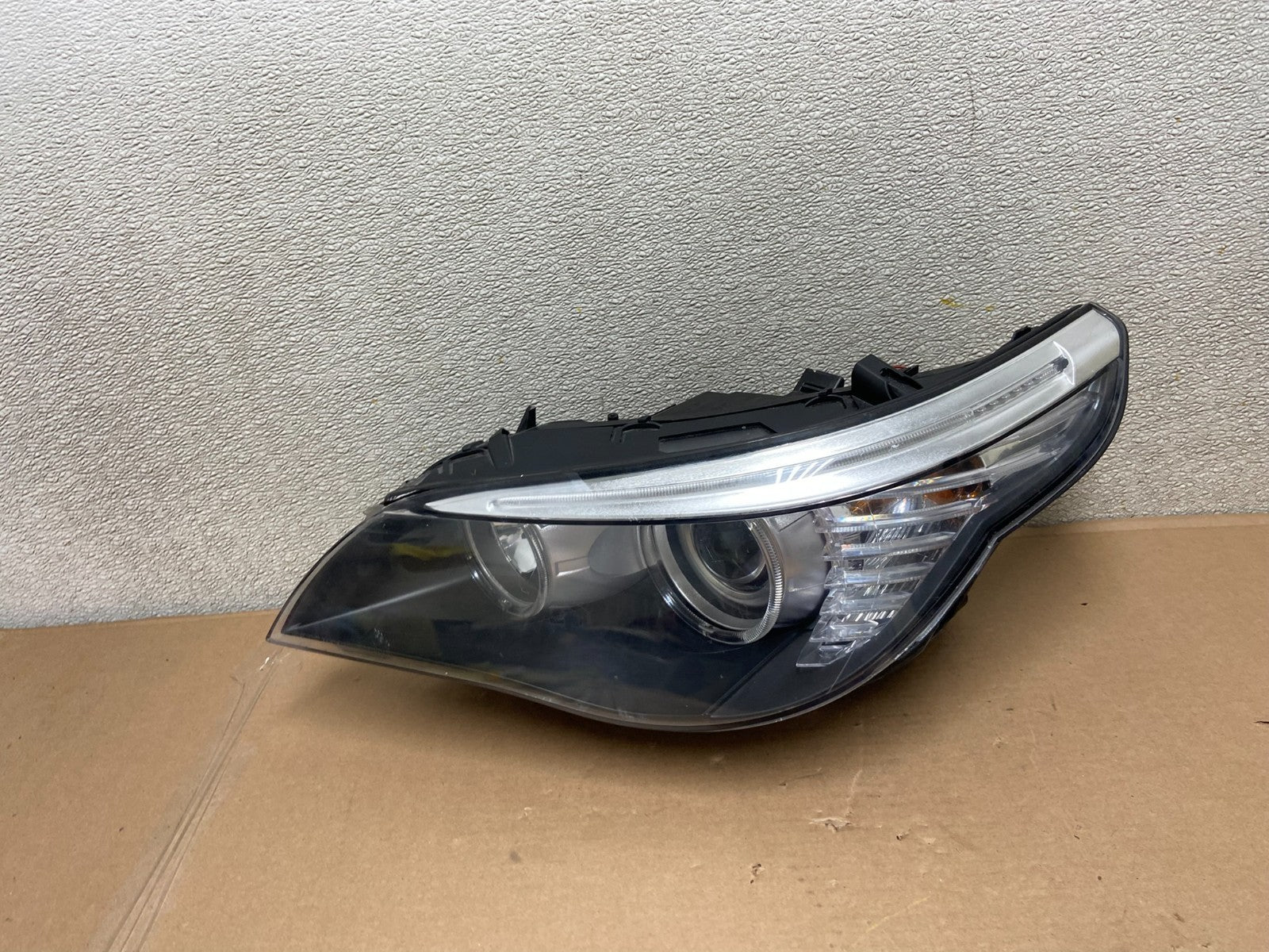 2008 to 2010 Bmw 5 Series 535I 550 Left Driver LH Headlight Halogen AA9859 DW0