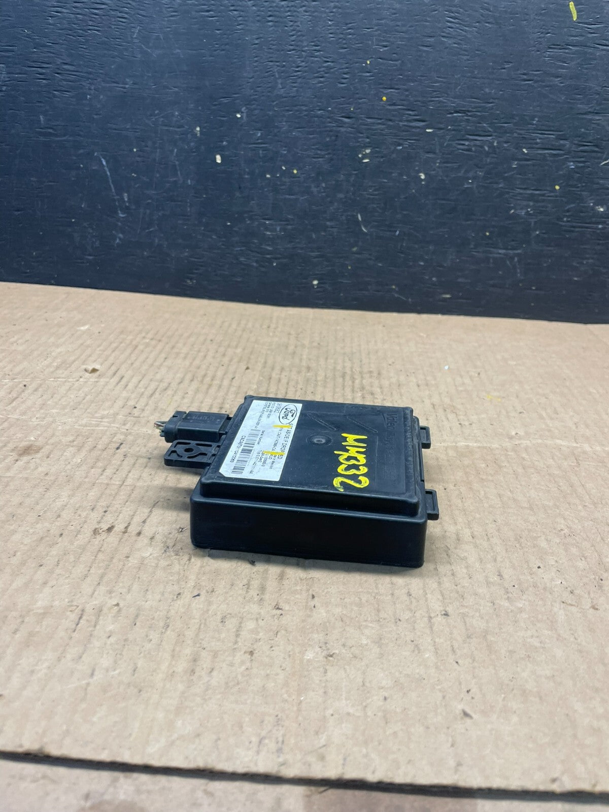 2010 2011 2012 Ford Lincoln Rear Radar Blind Spot Module M4332 PS1
