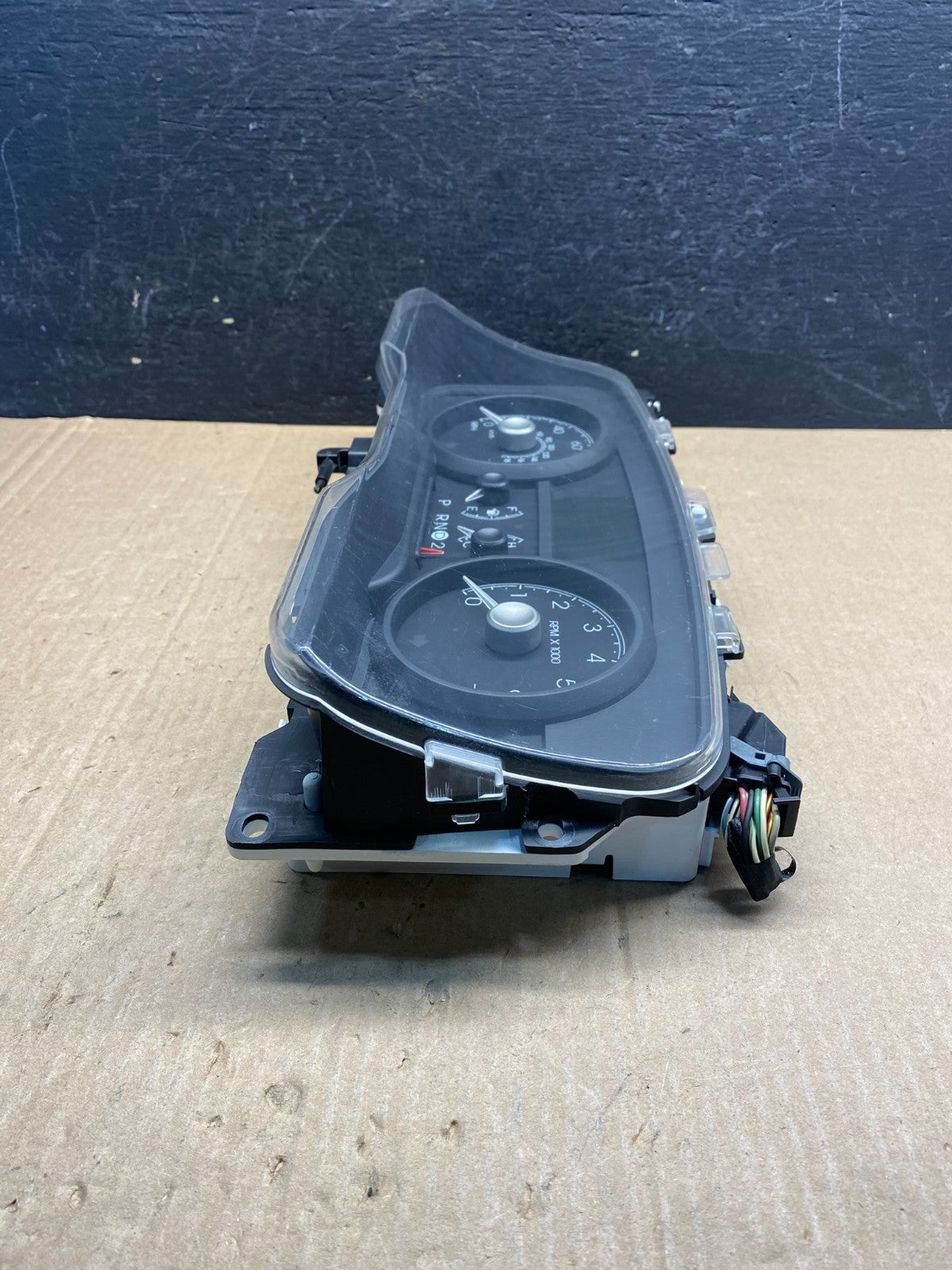 2009 to 2011 Mercury Grand Marquis Speedometer Cluster Gauge AE7613 DG2