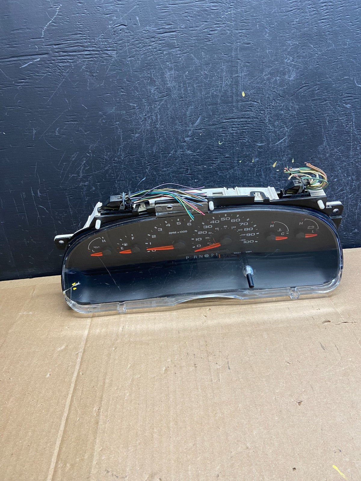 2006 Ford E350 Gauge Speedometer Cluster ad2149 DG0