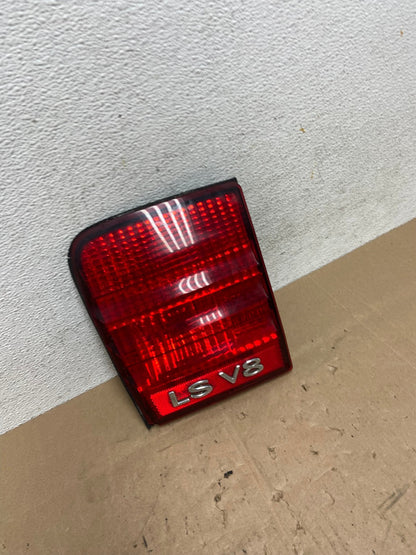 2000 2001 2002 Lincoln Ls Right Passenger RH Side Inner Tail Light AE6430 LK2