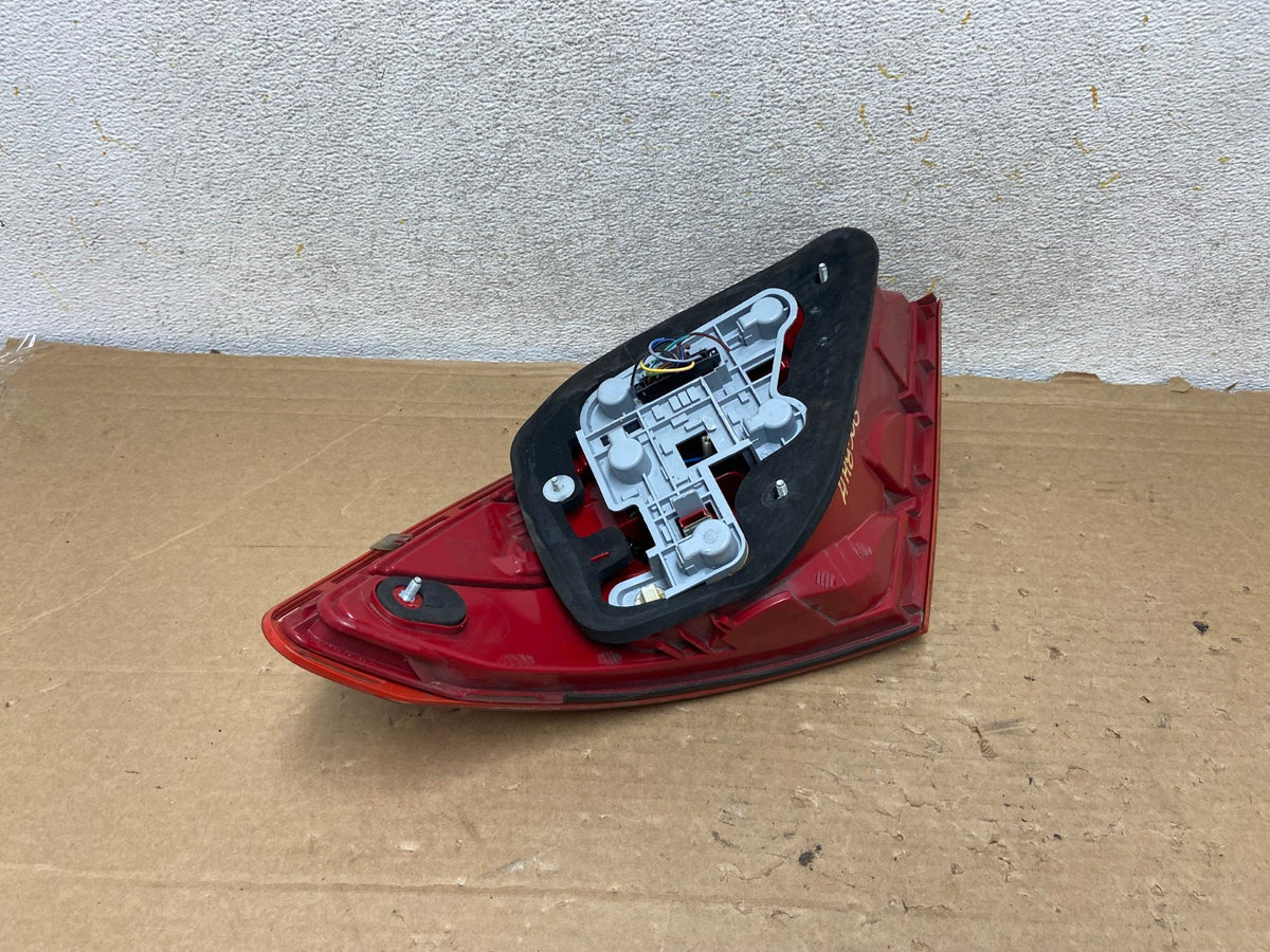 2008 - 2011 Mercedes C-Class Left Driver LH LED Tail Light AH8506 LK3
