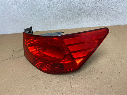 2010-2013 Kia Forte Right Passenger RH Side Tail Light AG1078 LK1