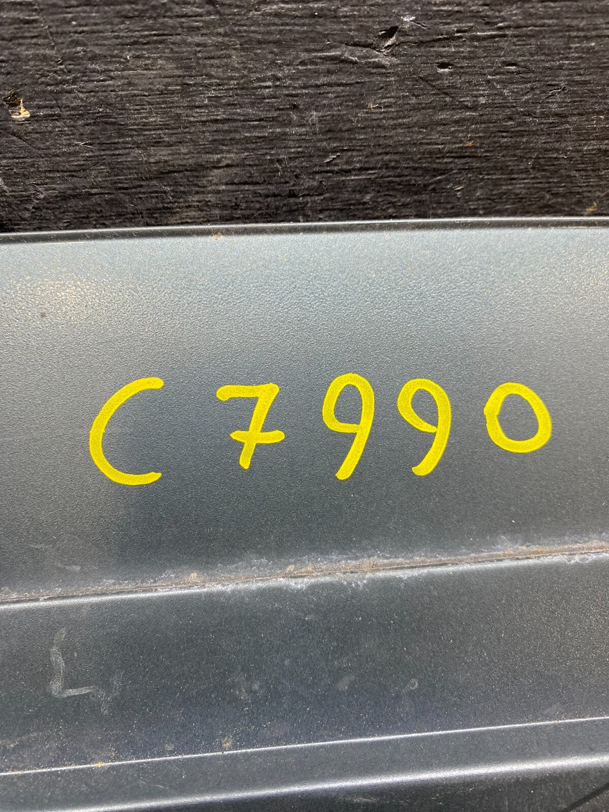2004 to 2010 BMW X3 Trunk Hatch LID Spoiler Wing 3400384 C7990 DG19