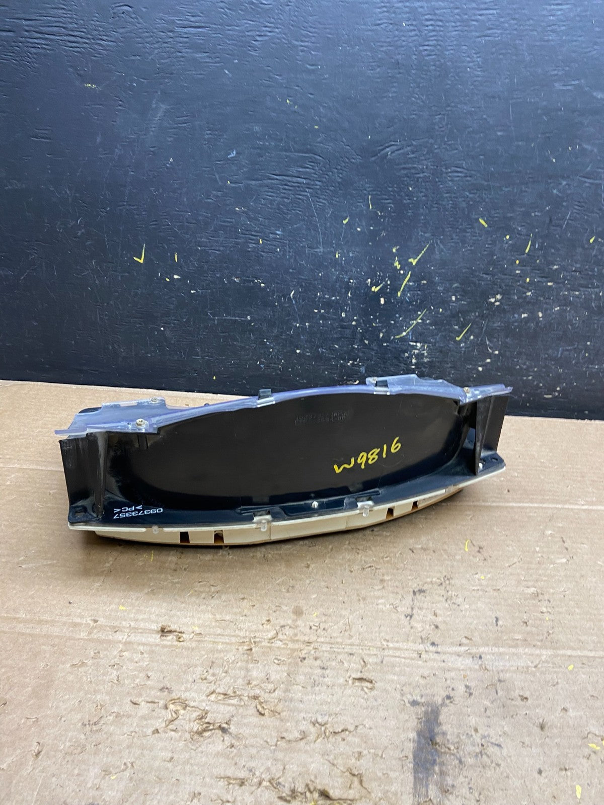 1996 to 2000 Chevrolet Express Speedometer Cluster Gauge OEM W9816 DG4