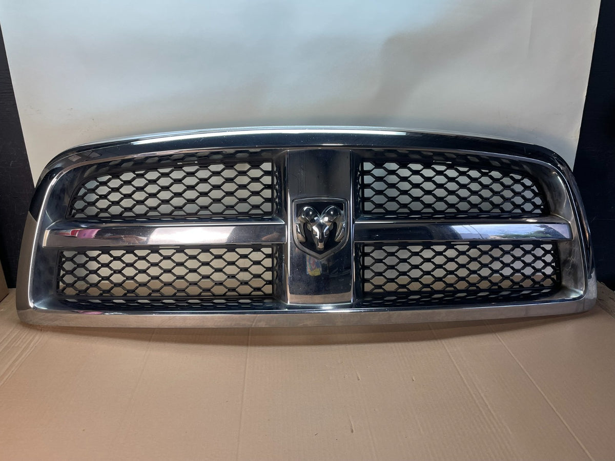 2009 to 2012 Dodge Ram 1500 Front Upper Grille Grill AH6434 DG0