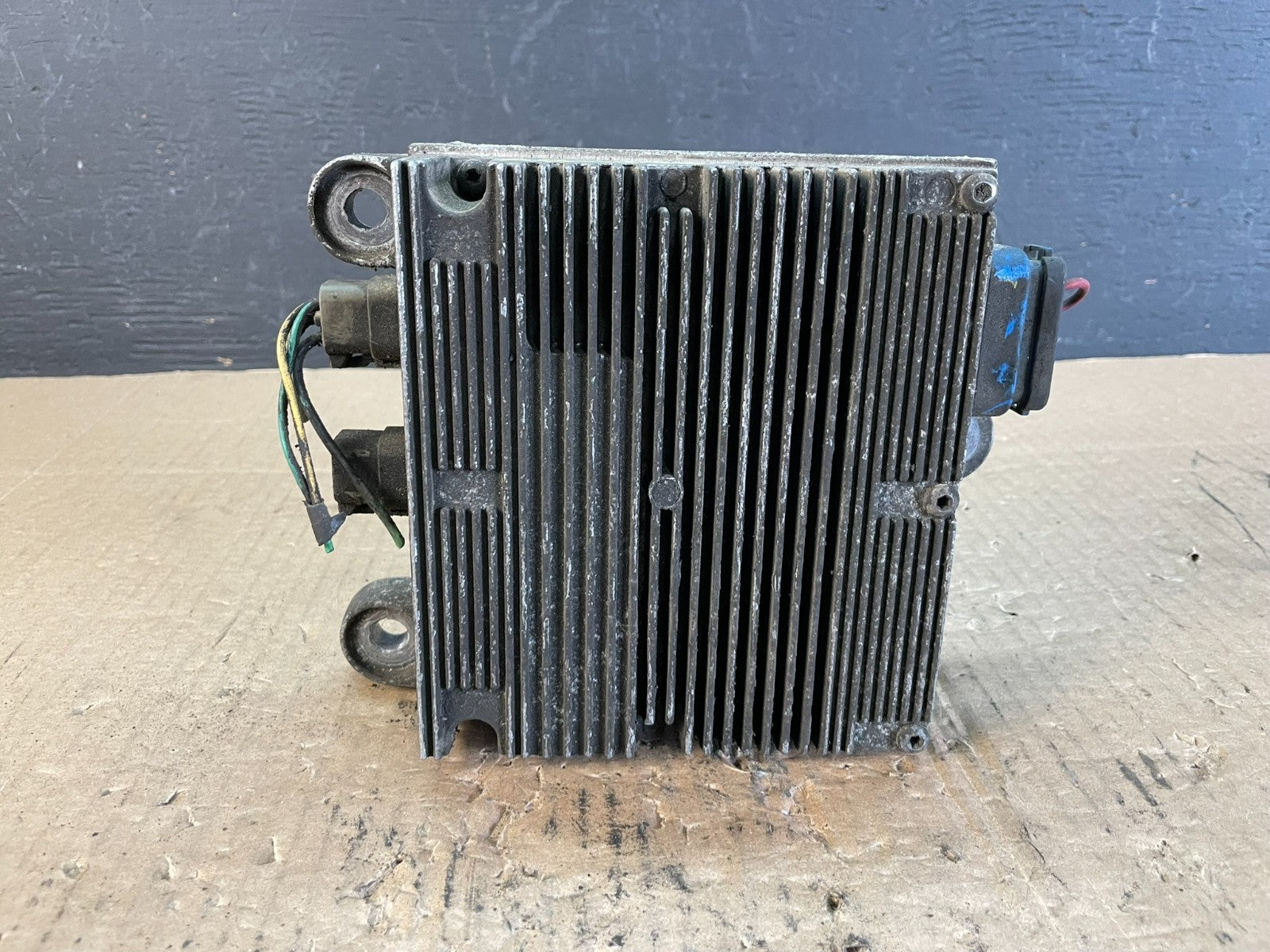 International Chassis Control Module 3559721C94 Pollak P/N 32231-301 AC4945 DG8