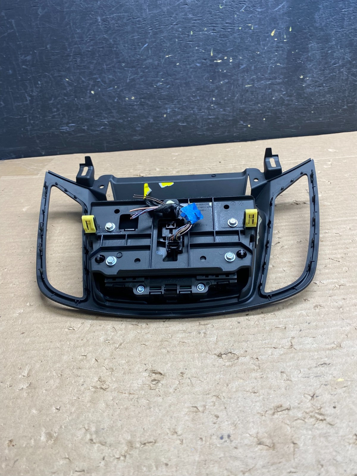 2013 2014 2015 2016 Ford Escape Dash Radio Control Panel Bezel ag8360 DG4