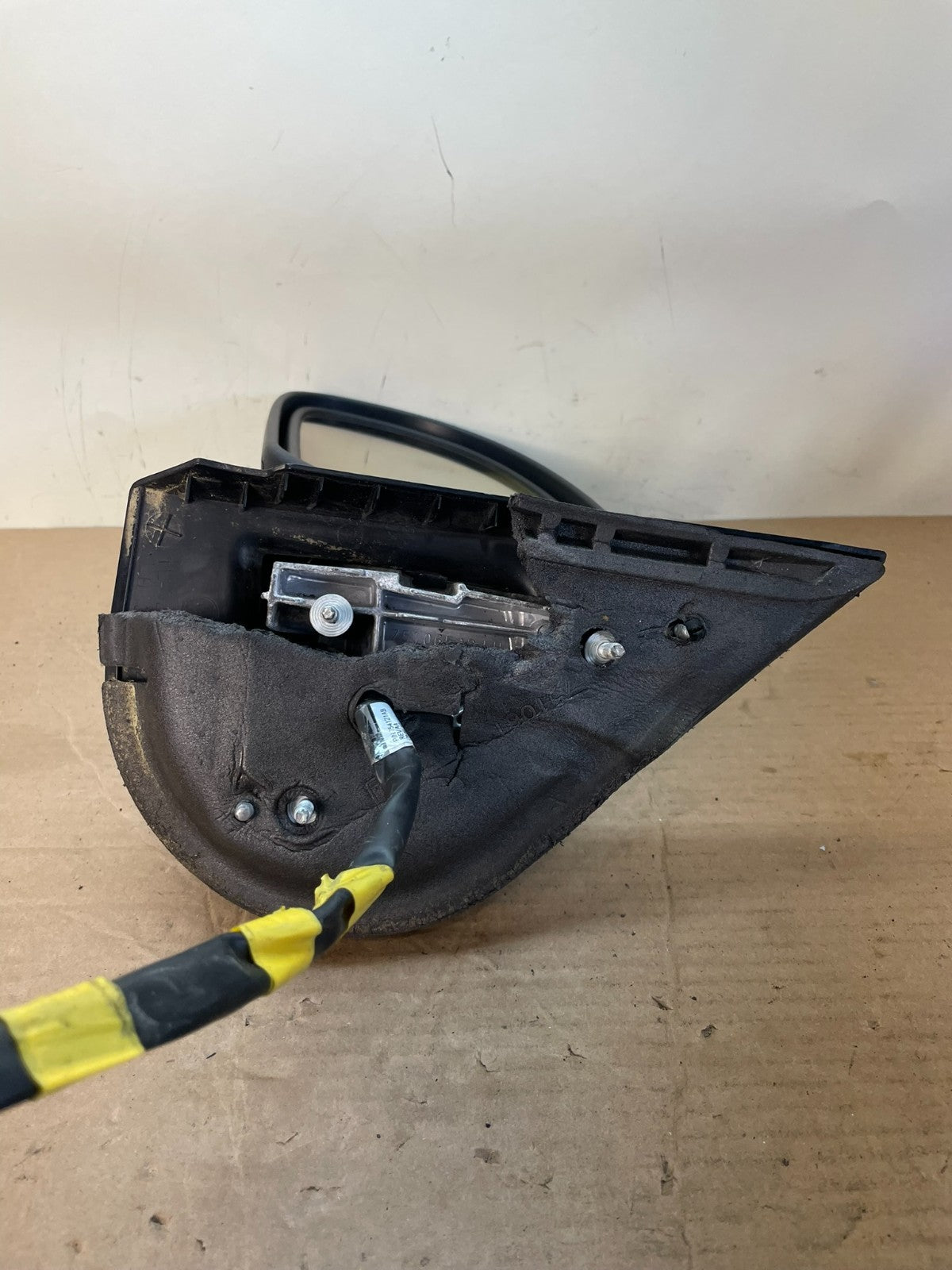 2007 to 2013 Chevrolet Tahoe Silverado Suburban Left Driver Mirror AG9892 DW4