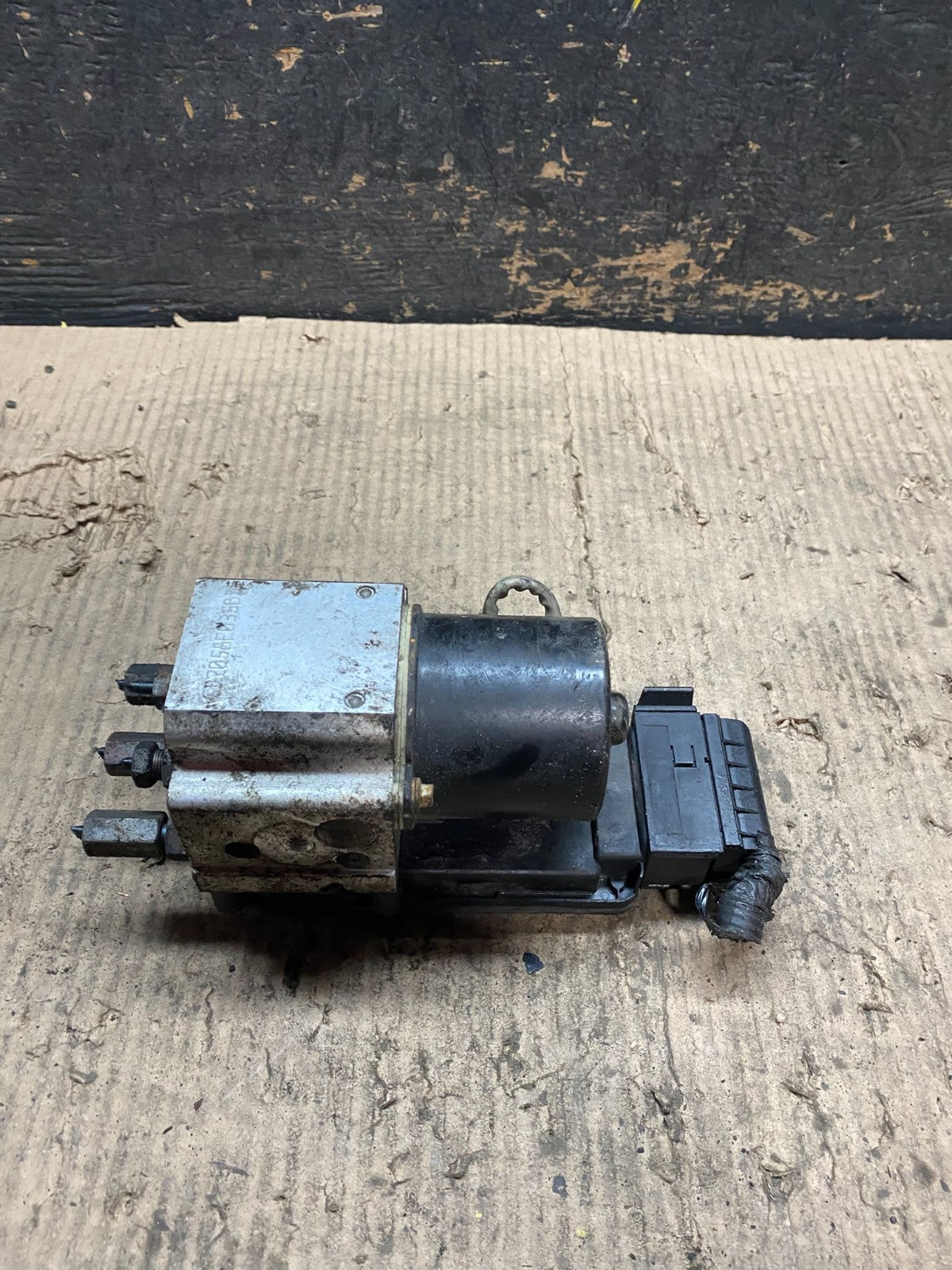 2006 2007 Ford E250 E350 ABS Pump Anti Lock Brake Module OEM v6835 DG6