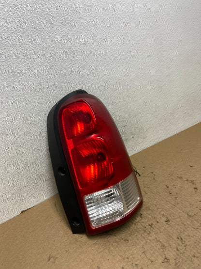 2005 - 2009 Pontiac Montana / Uplander Right Passenger Tail Light AF8440 DW2