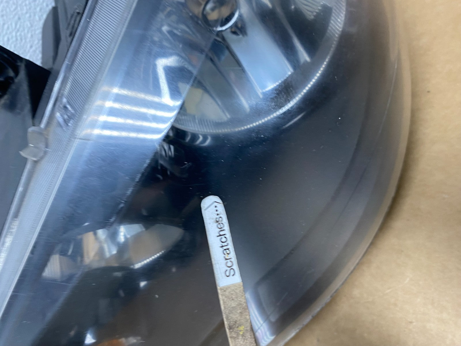 2008 to 2016 Chrysler Town and Country Left+Right Side Headlights AD5335 DW4