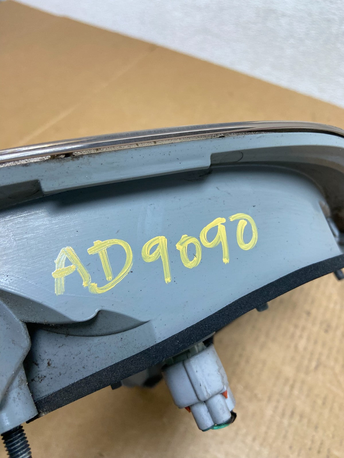 2013 to 2016 Nissan Pathfinder Right Passenger Inner Tail light AD9090 DW6