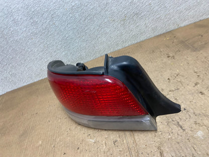 1995 to 2000 Chrysler Cirrus Left Driver LH Side Tail Light Oem AA70201