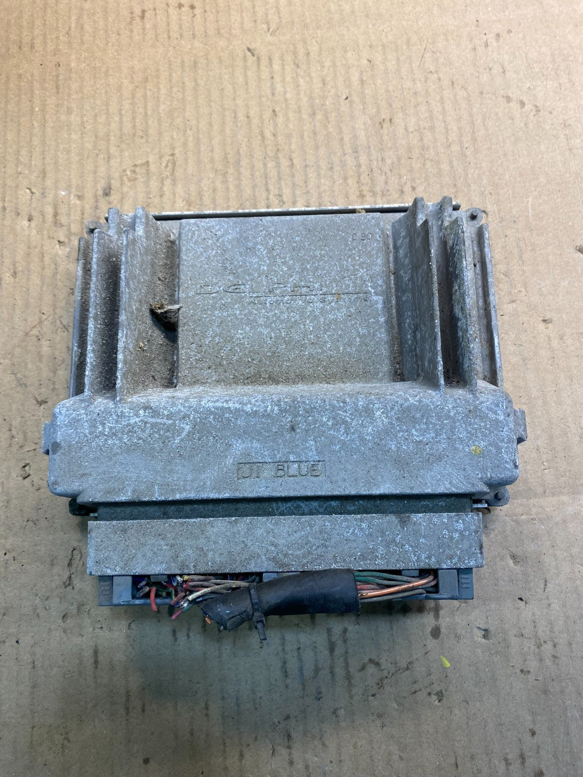 2002 2004  Isuzu Rodeo ECU ECM Engine Control Computer Z4724 DG2