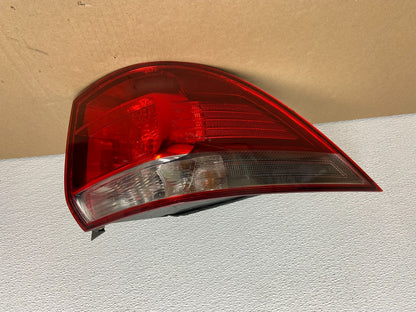 2010-2014 Volkswagen Golf MK6 Wagon Right Passenger Tail Light OEM ab6320 DG0